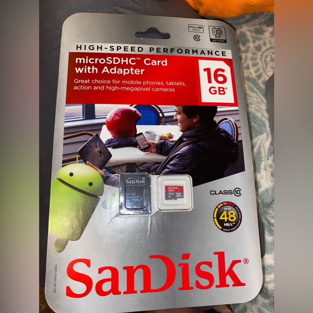MicroSDHC Card w/adapter 16GB